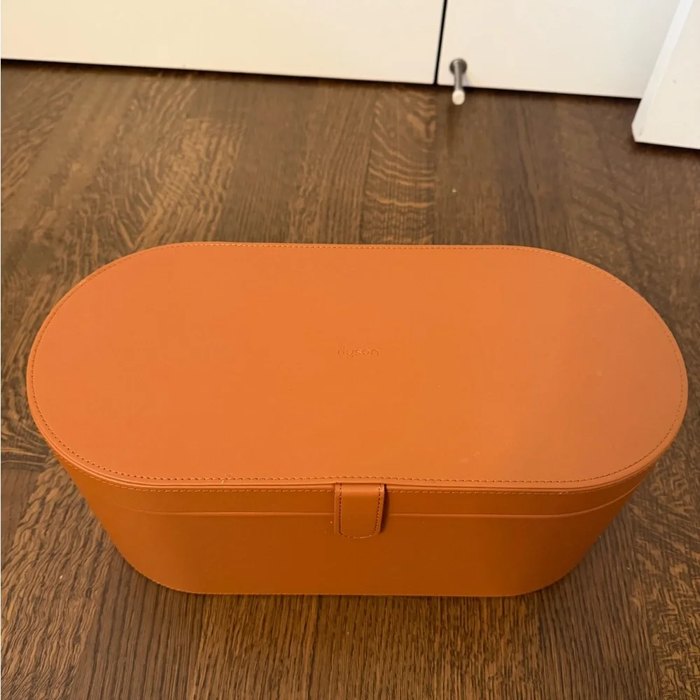 DYSON Airwrap Storage Case Hard Exterior With Magnet Snap Brown Like New - Picture 2 of 10